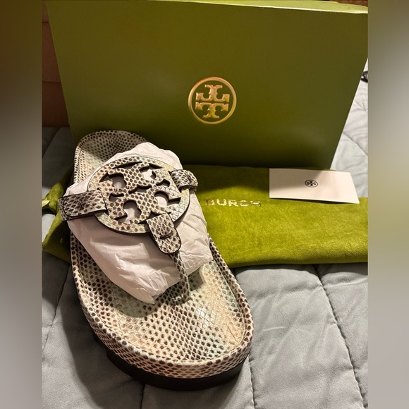 Tory Burch ladies millers cloud lug leather sandals size 10 - Picture 1 of 9